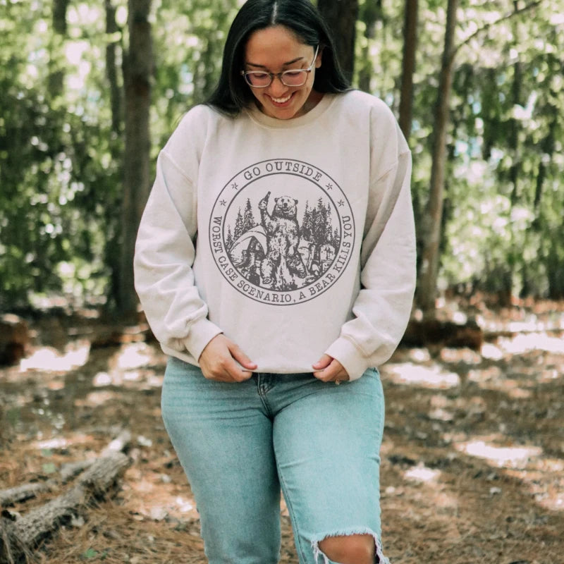 Sudadera con diseño de escenario de peor caso, camiseta con temática de montaña, camisetas de senderismo, camisetas para actividades al aire libre, camiseta con gráfico de la naturaleza, beige marrón